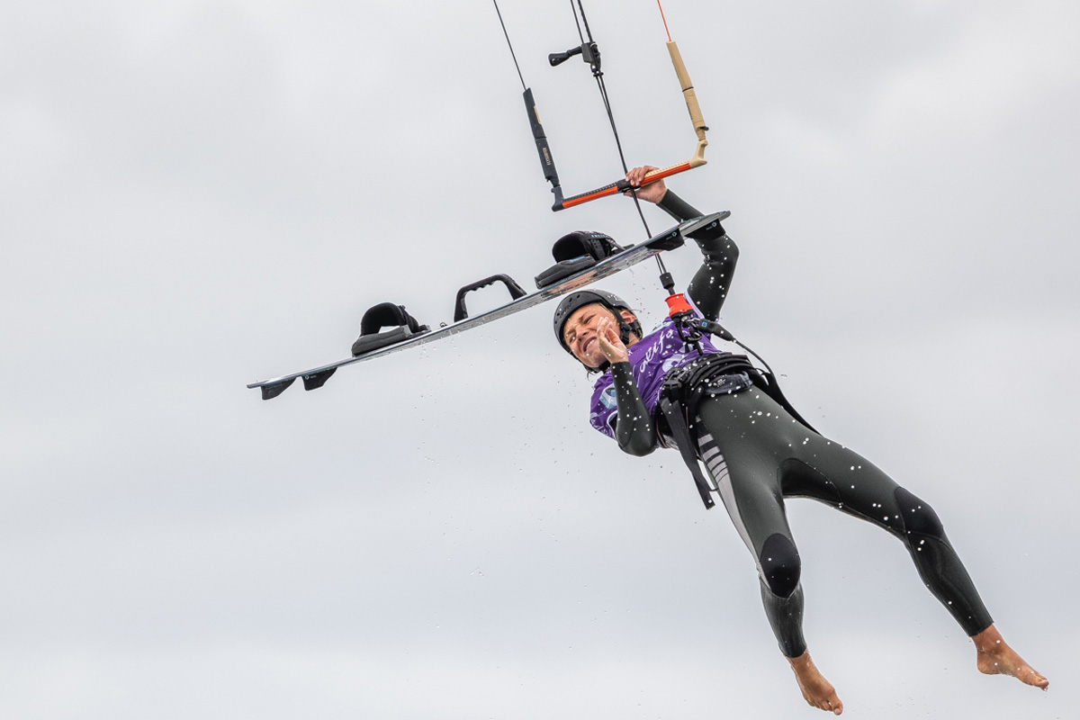 Basile Serre saut en Kite